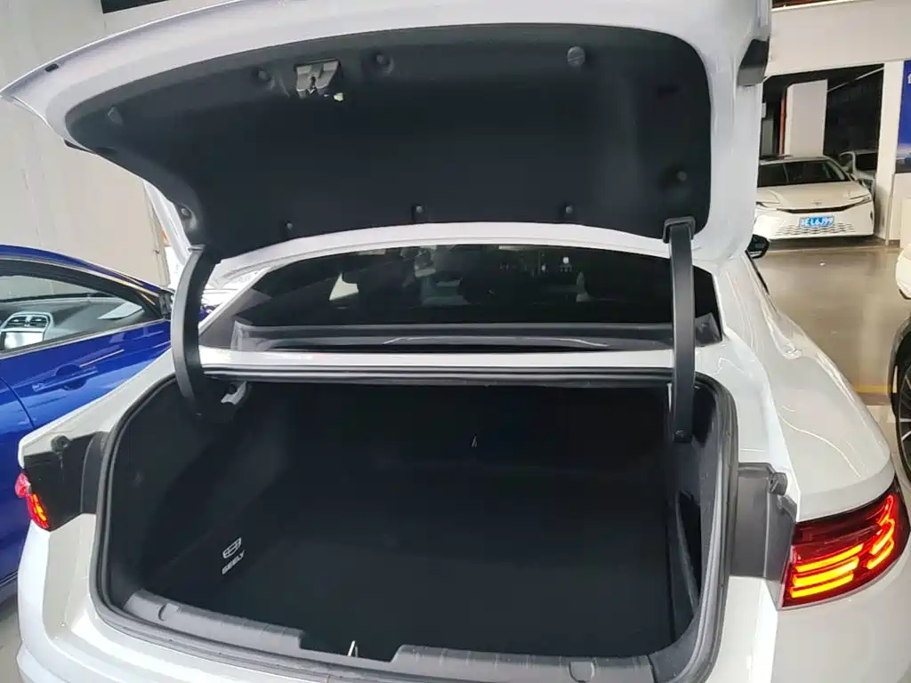 Geely Xingrui — миниатюра 19