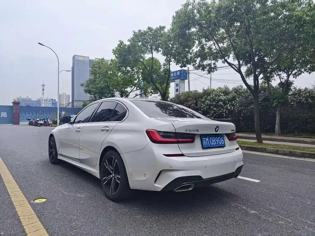 BMW 3 Series — миниатюра 6