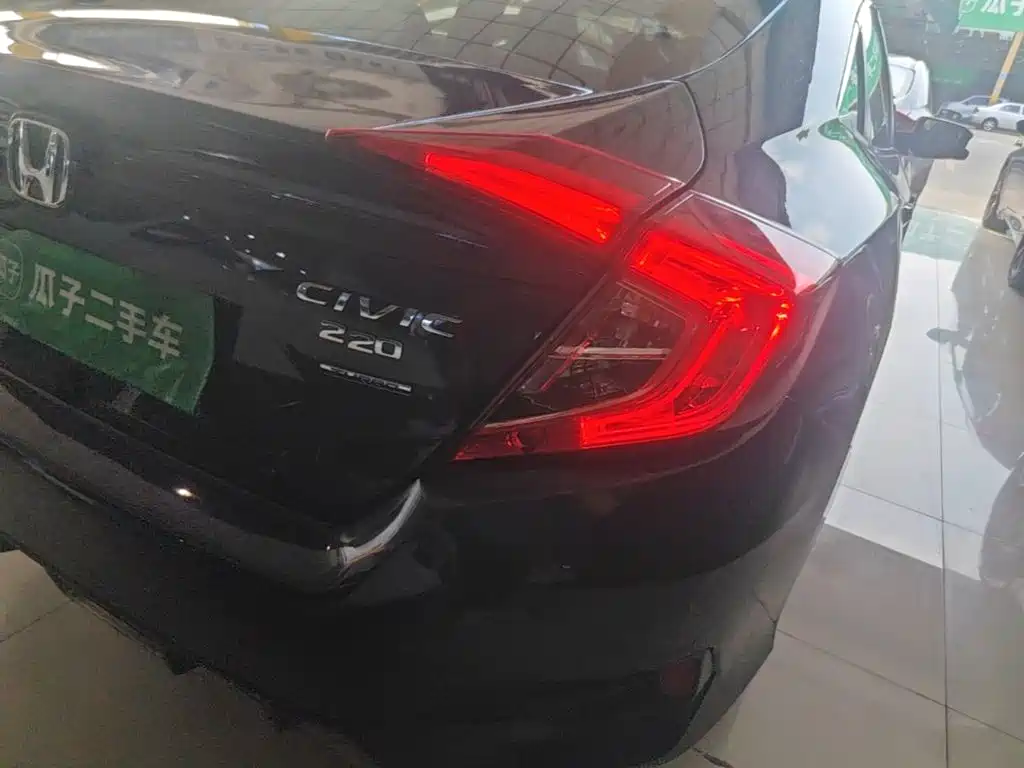 Honda Civic — миниатюра 8