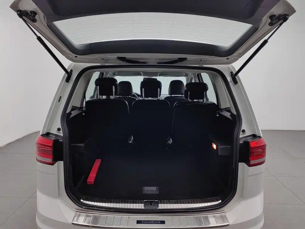 Volkswagen Touran — миниатюра 16