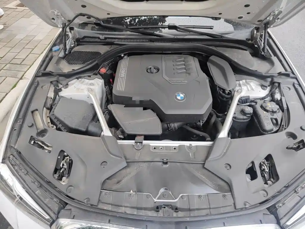 BMW 5 Series — миниатюра 11