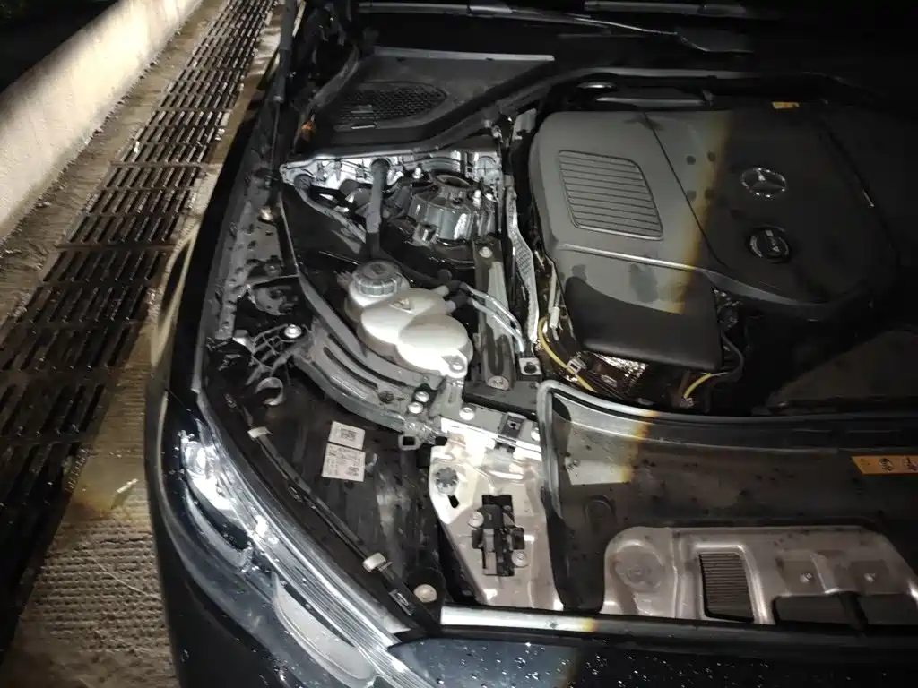 Mercedes-Benz E-Class — миниатюра 21