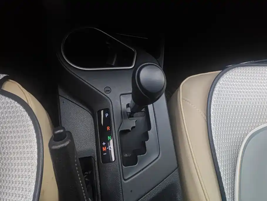 Toyota RAV4 — миниатюра 16