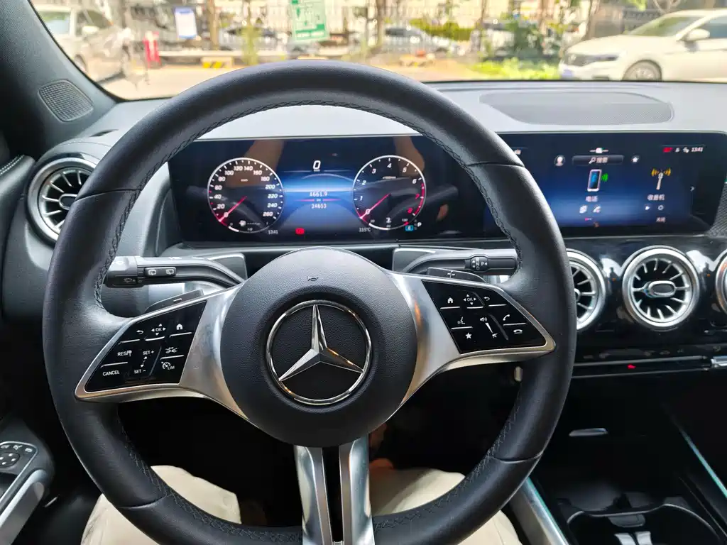 Mercedes-Benz GLB 2024 GLB 200 Fashion