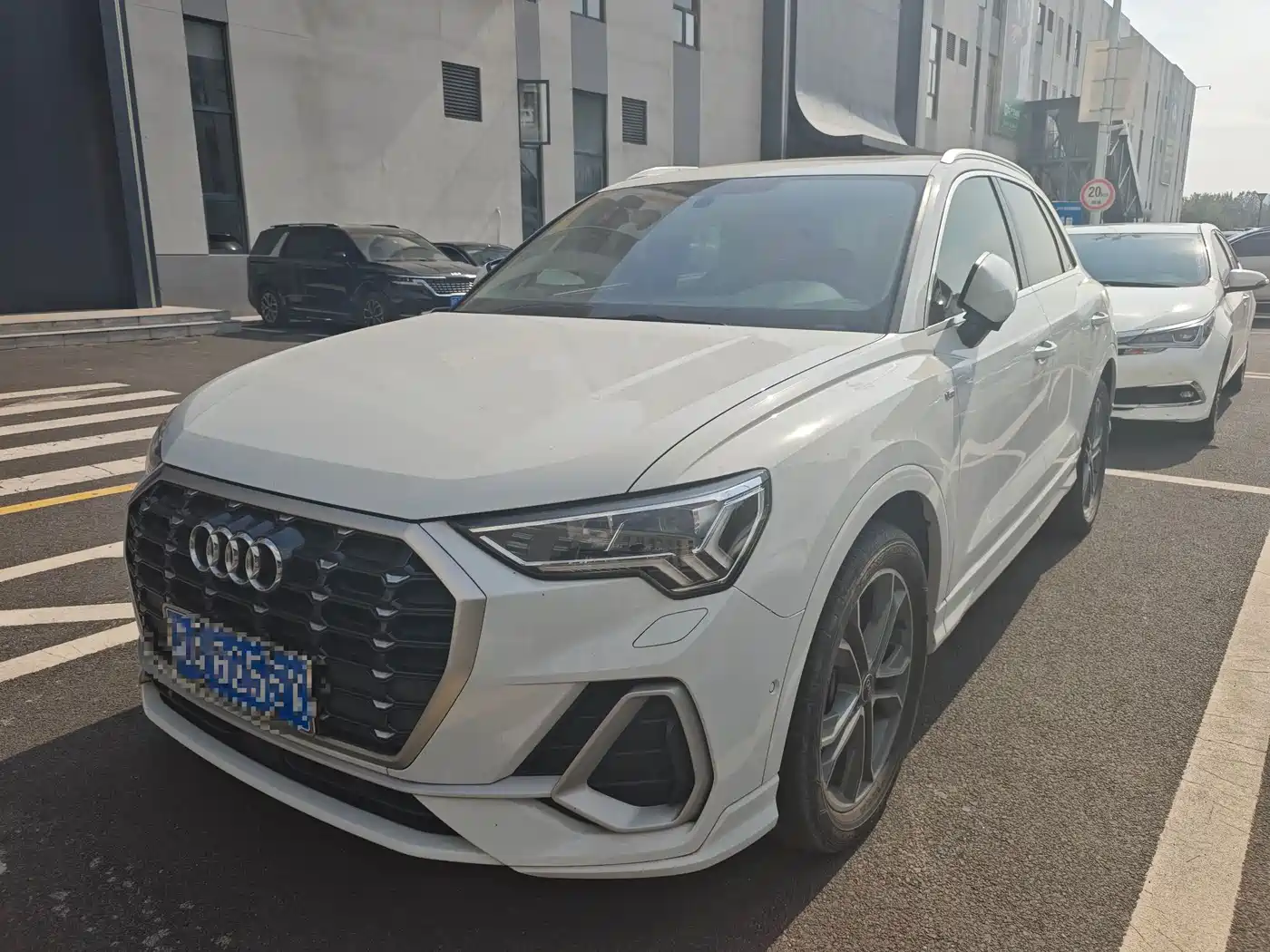奥迪Q3 2023款 改款 40 TFSI 时尚动感型 2023