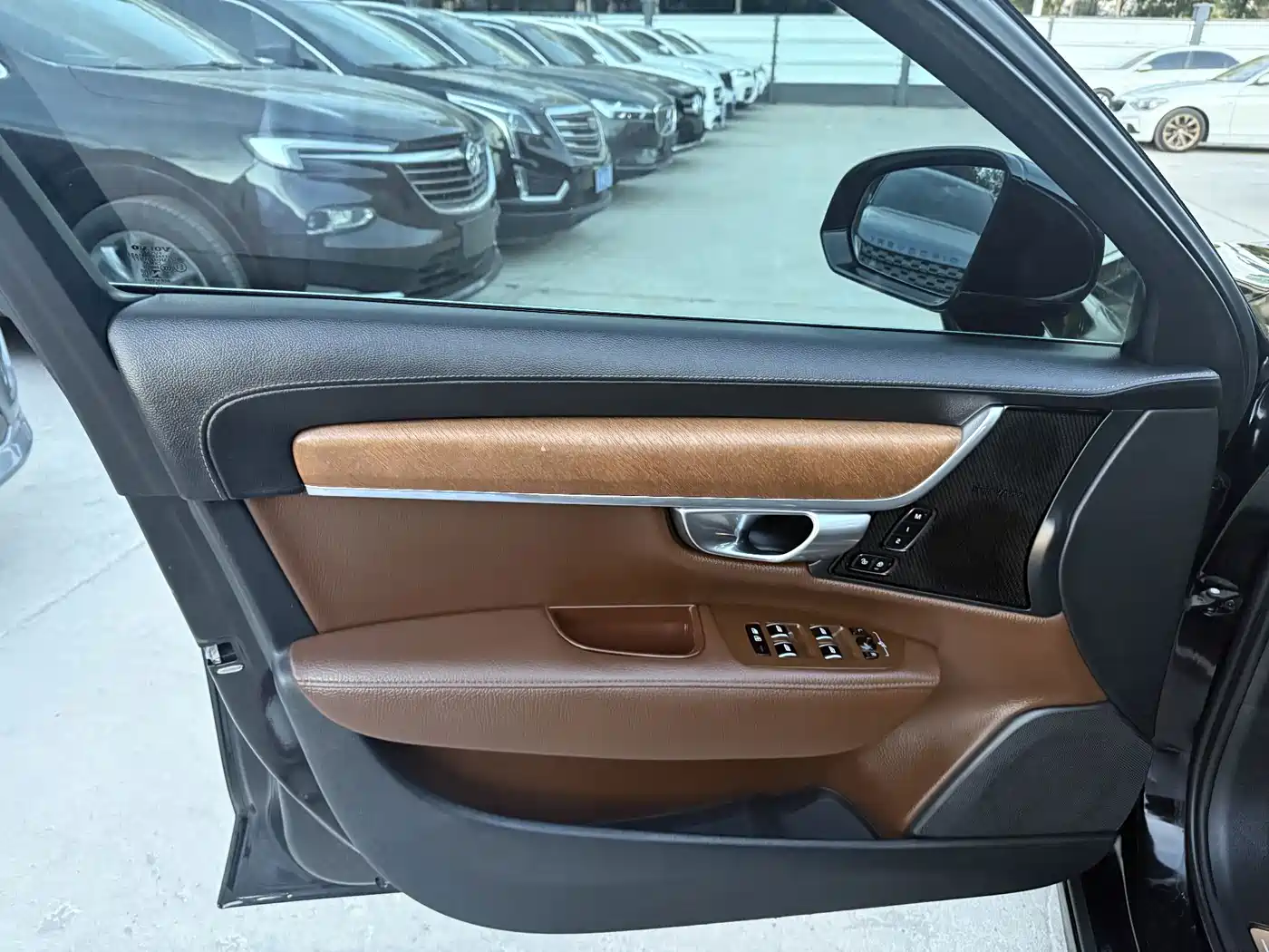Volvo S90