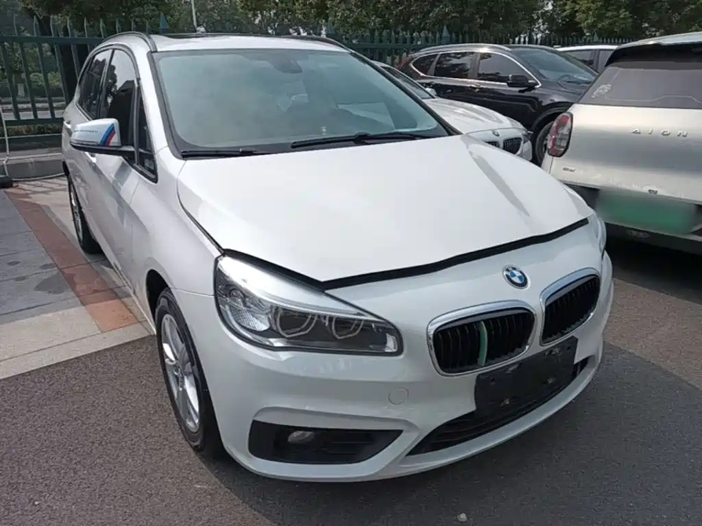 BMW 2 Series Active Tourer — миниатюра 4