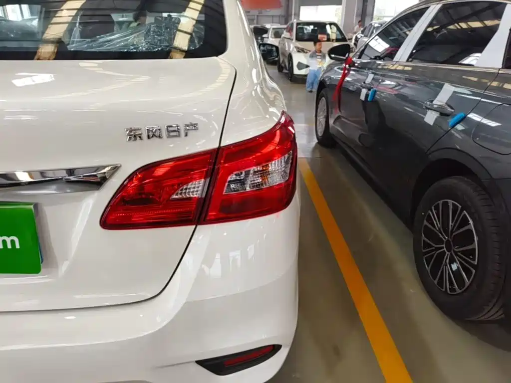 Nissan Sylphy — миниатюра 8