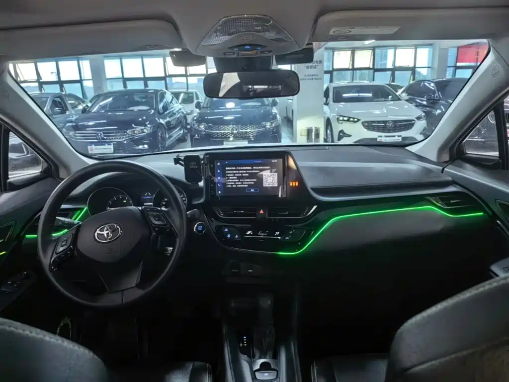 Toyota IZOA — миниатюра 10