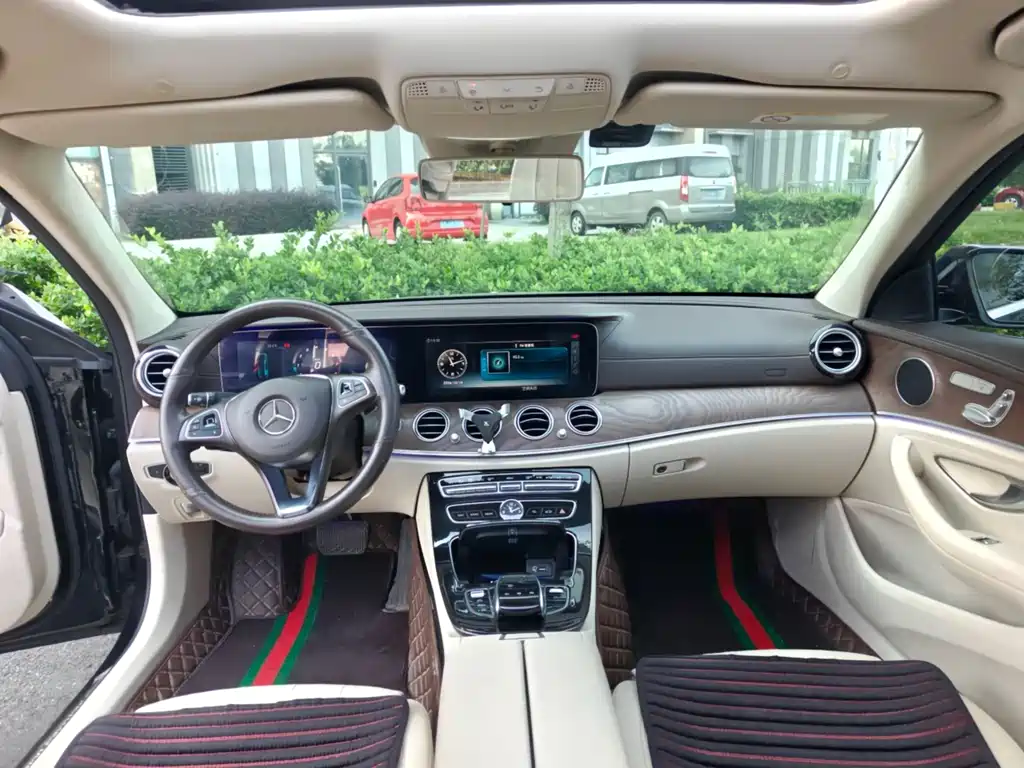 Mercedes-Benz E-Class — миниатюра 7