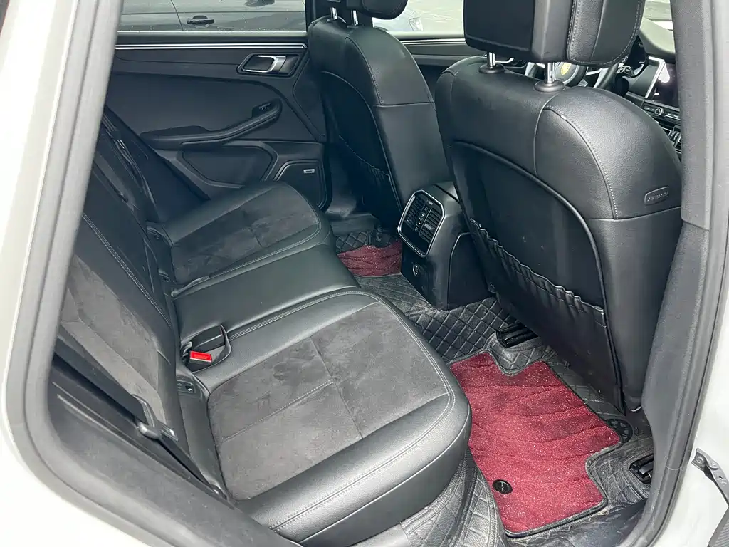 Porsche Macan — миниатюра 17