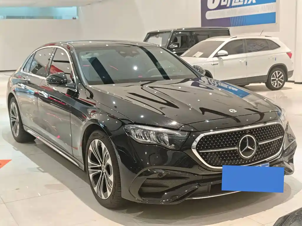 Mercedes-Benz E-Class — миниатюра 2