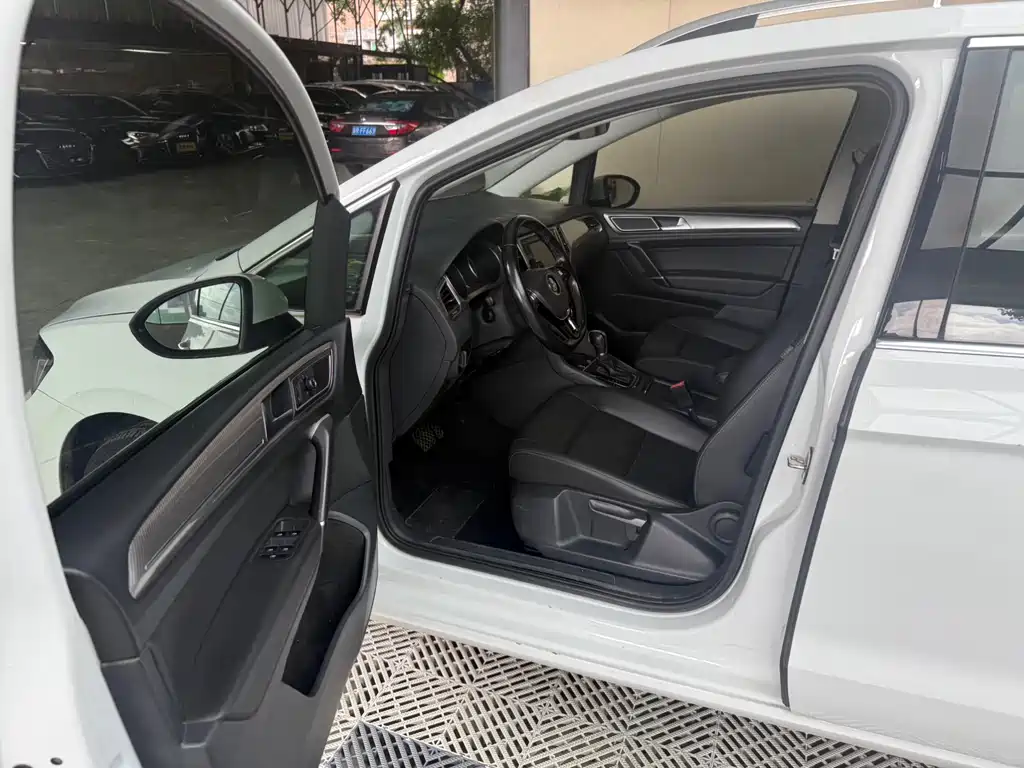 Volkswagen Golf · 2019 280TSI AT VI