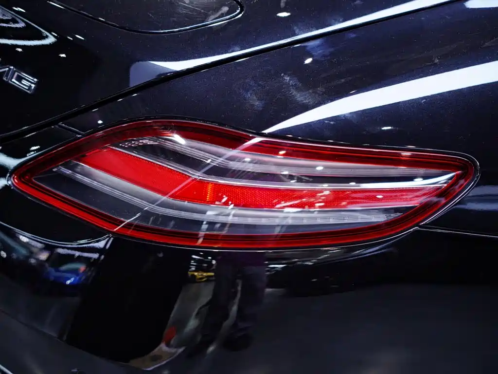 Mercedes-Benz SLS AMG — миниатюра 6