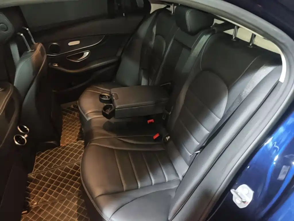 Mercedes-Benz C-Class — миниатюра 17