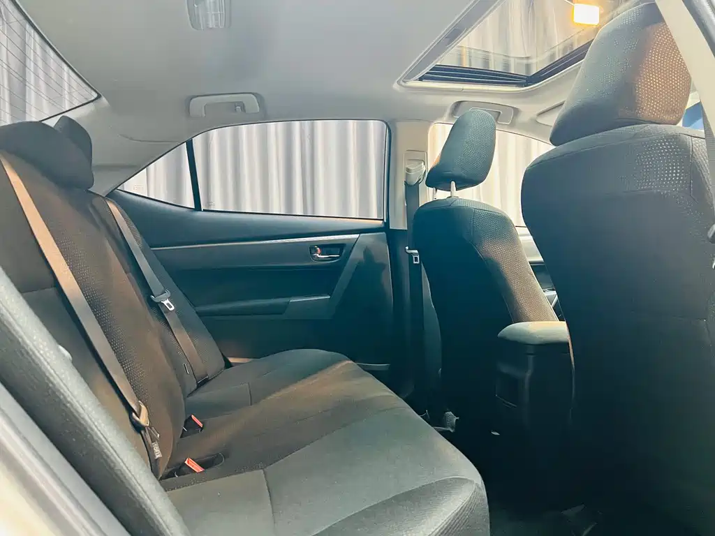 Toyota Corolla — миниатюра 12