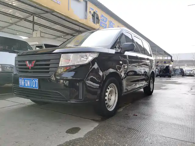 WULING WULING HONGGUANG PLUS 2021