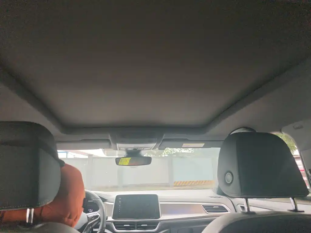 Volkswagen T-Roc — миниатюра 19
