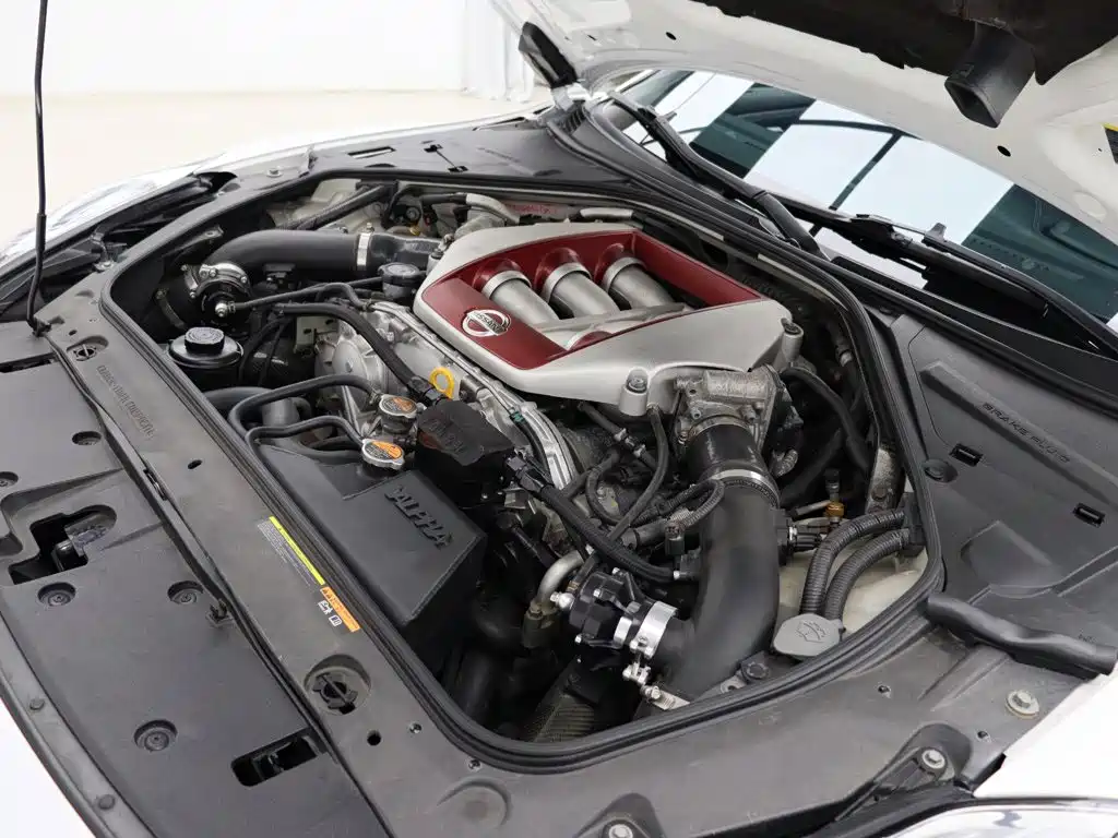 Nissan GT-R — миниатюра 16