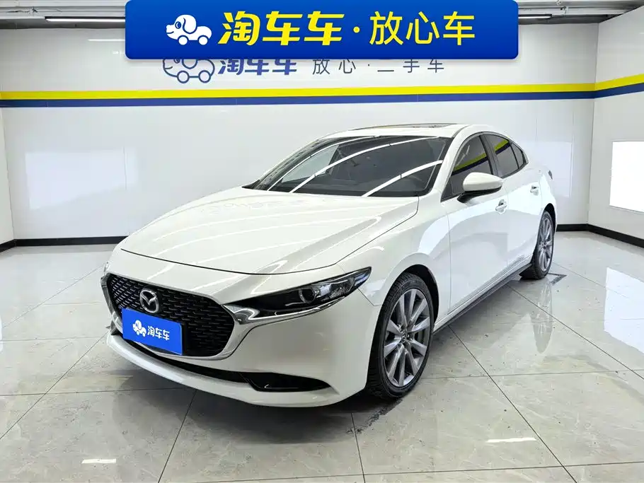 Mazda 3 Axela 2022