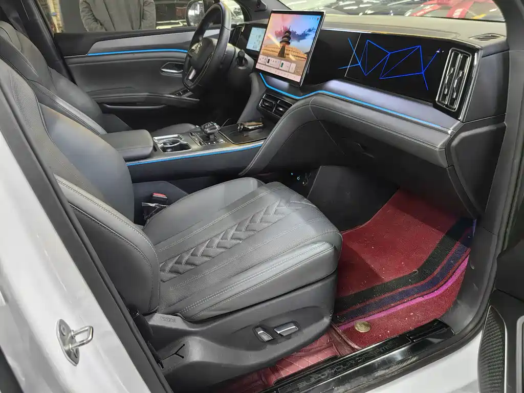 BYD L DM-i — миниатюра 4