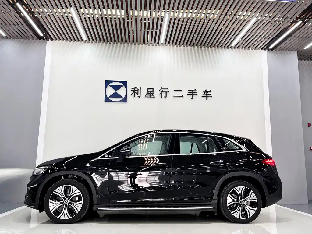 Mercedes-Benz EQE SUV 2026 500 4MATIC