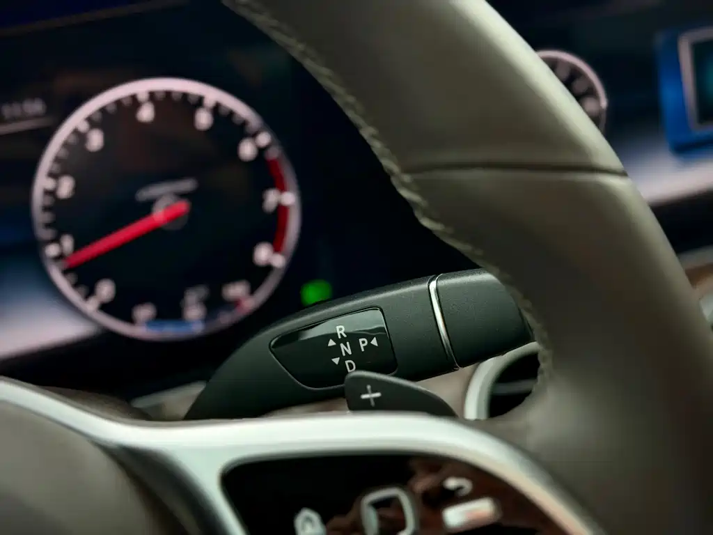 Mercedes-Benz E-Class — миниатюра 18