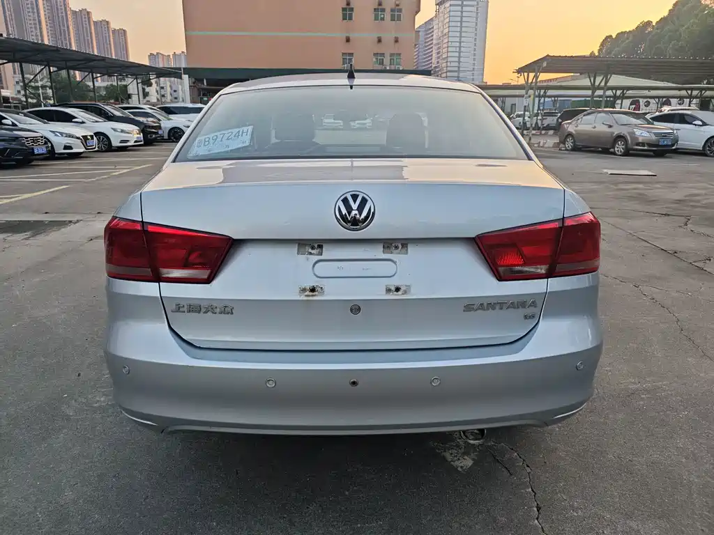Volkswagen Santana — миниатюра 5