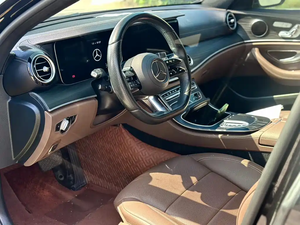 MERCEDES-BENZ E CLASS