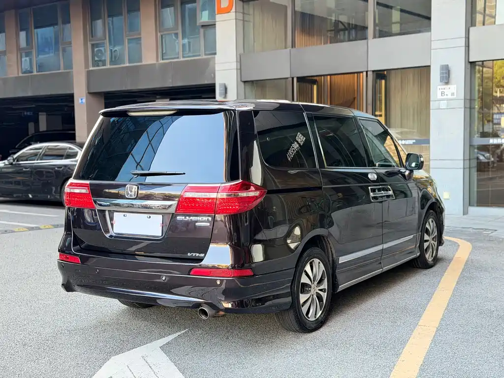 Honda Elysion — миниатюра 15