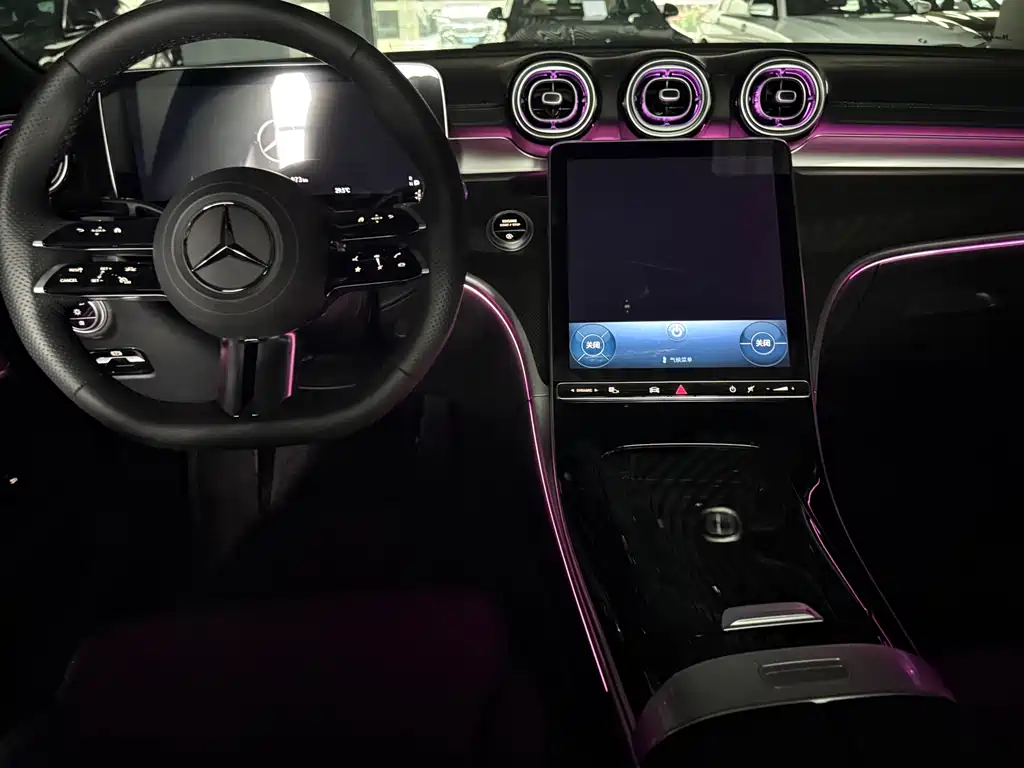 Mercedes-Benz C-Class — миниатюра 13