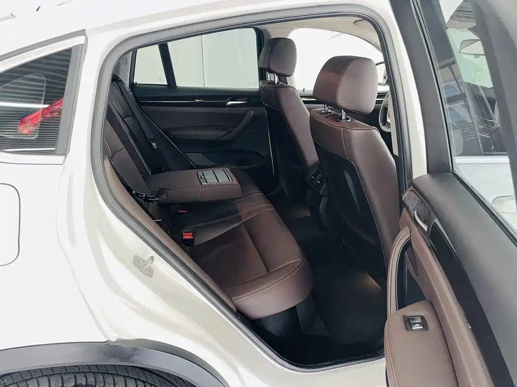 BMW X4 — миниатюра 13