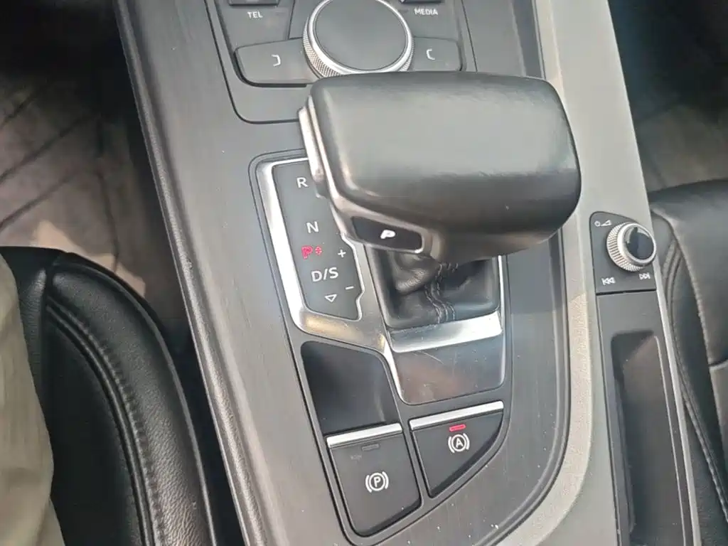 Audi A4L — миниатюра 14