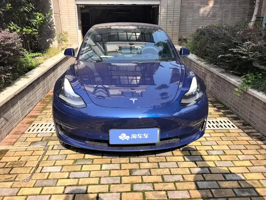Tesla Model 3 — миниатюра 2