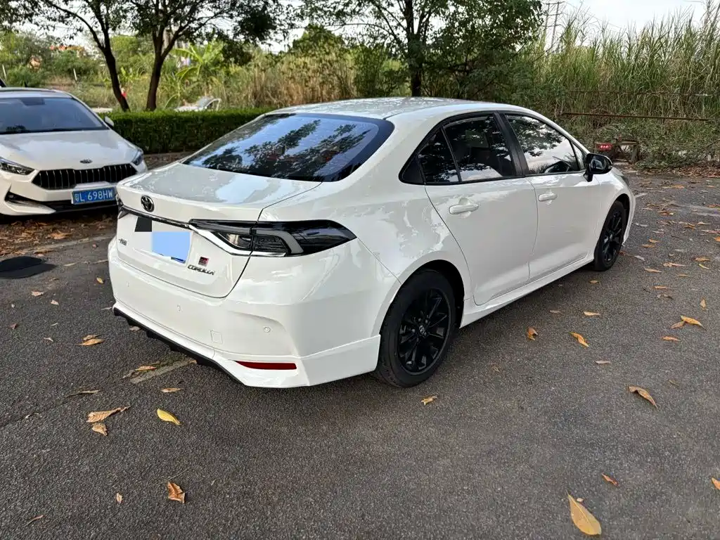 Toyota Corolla — миниатюра 8