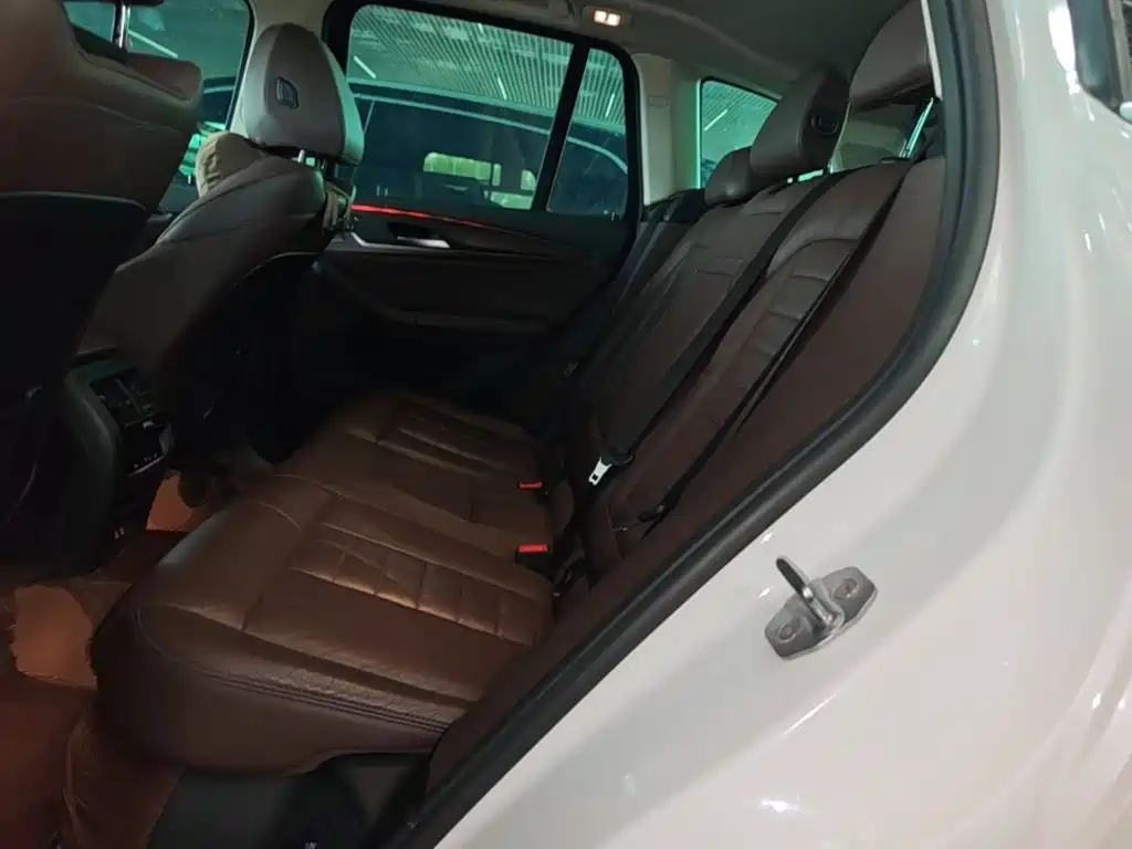 BMW X3 — миниатюра 17