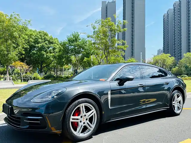 PORSCHE PANAMERA 2020