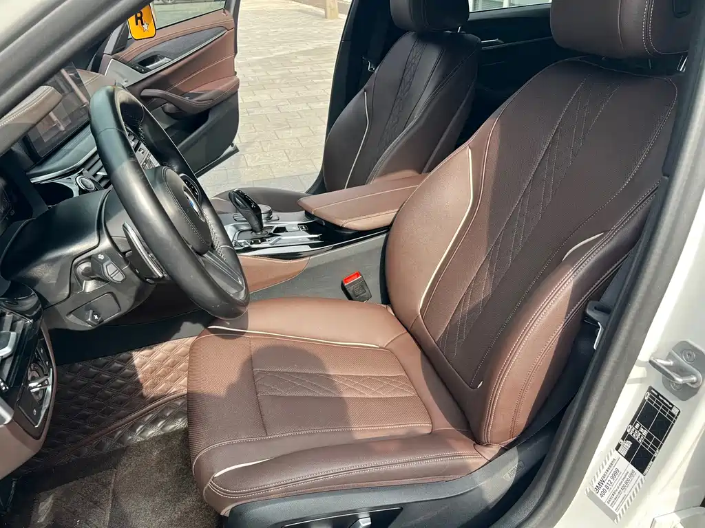 BMW 5 Series — миниатюра 16