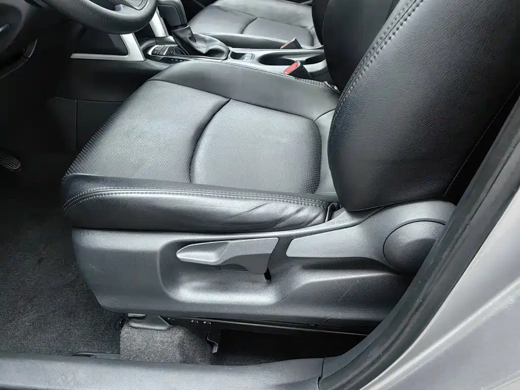 Toyota Corolla Cross — миниатюра 20