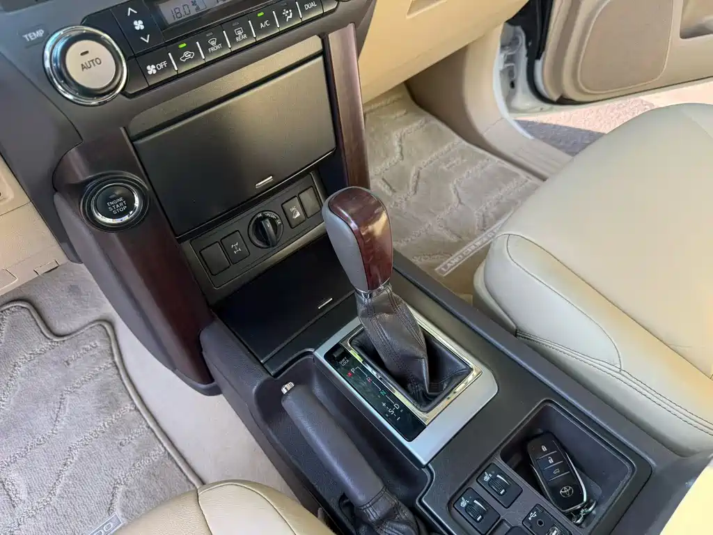 Toyota Land Cruiser Prado 2018 3.5L AT TX-L