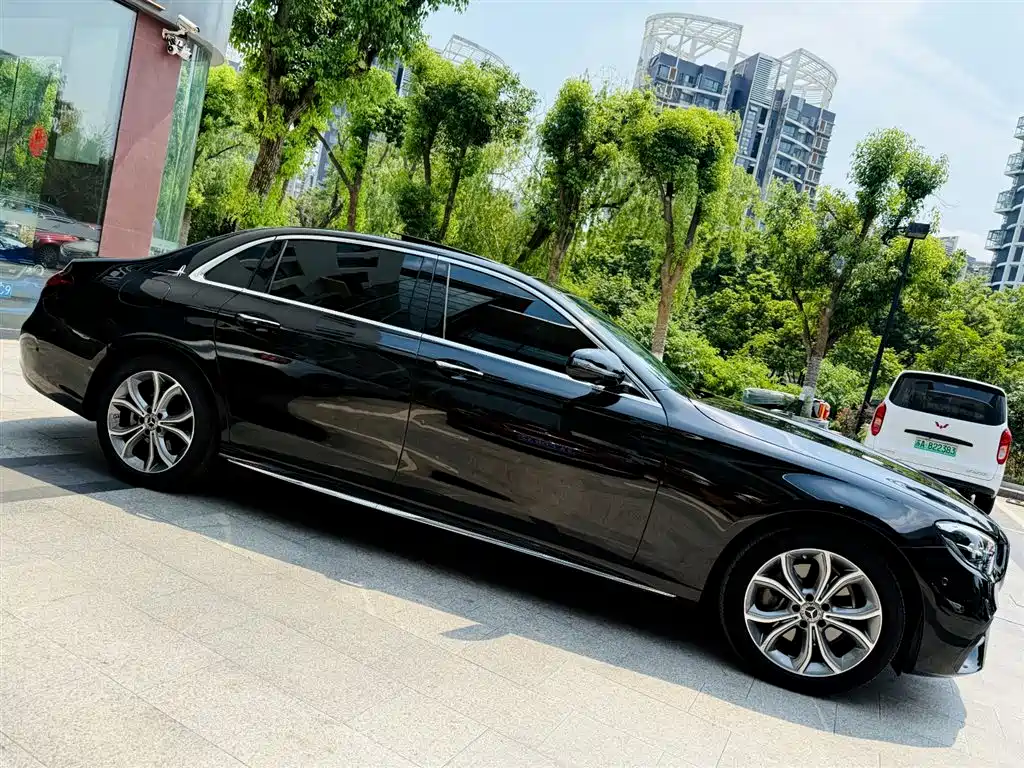 Mercedes-Benz E-Class E 2022 E 300 L Sport Luxury