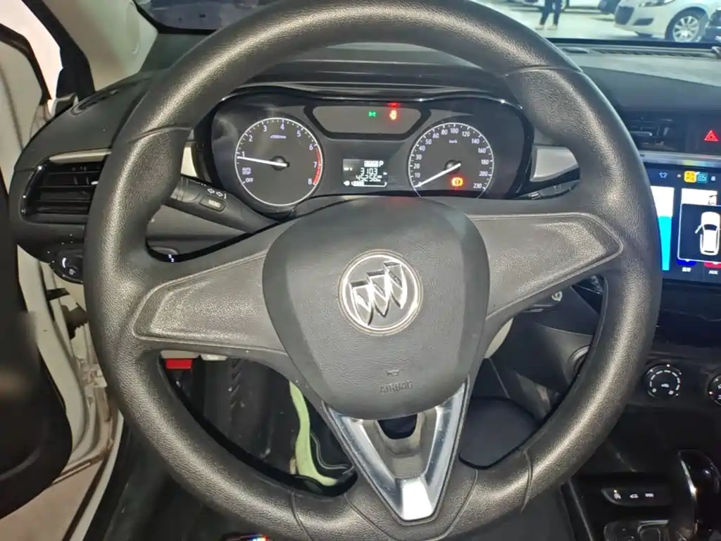 Buick Excelle — миниатюра 11