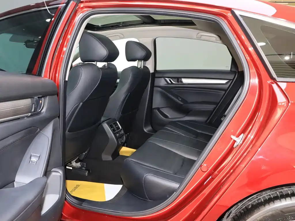 Honda Accord 2018 260TURBO Luxury V