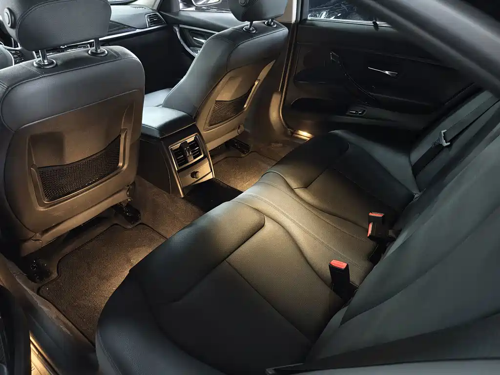 BMW 3 Series — миниатюра 7