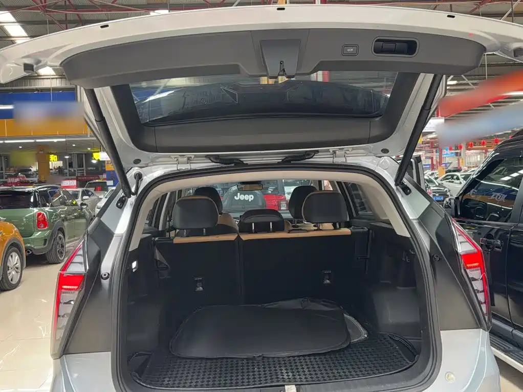 Geely Boyue L — миниатюра 16