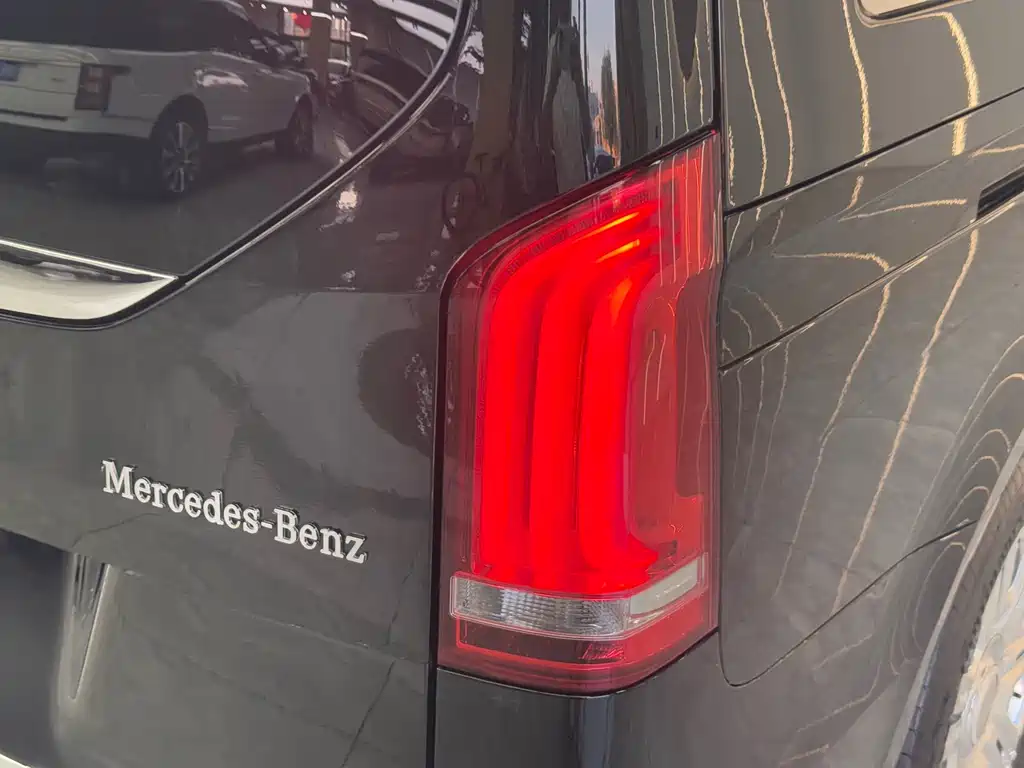 Mercedes-Benz V-Class — миниатюра 13