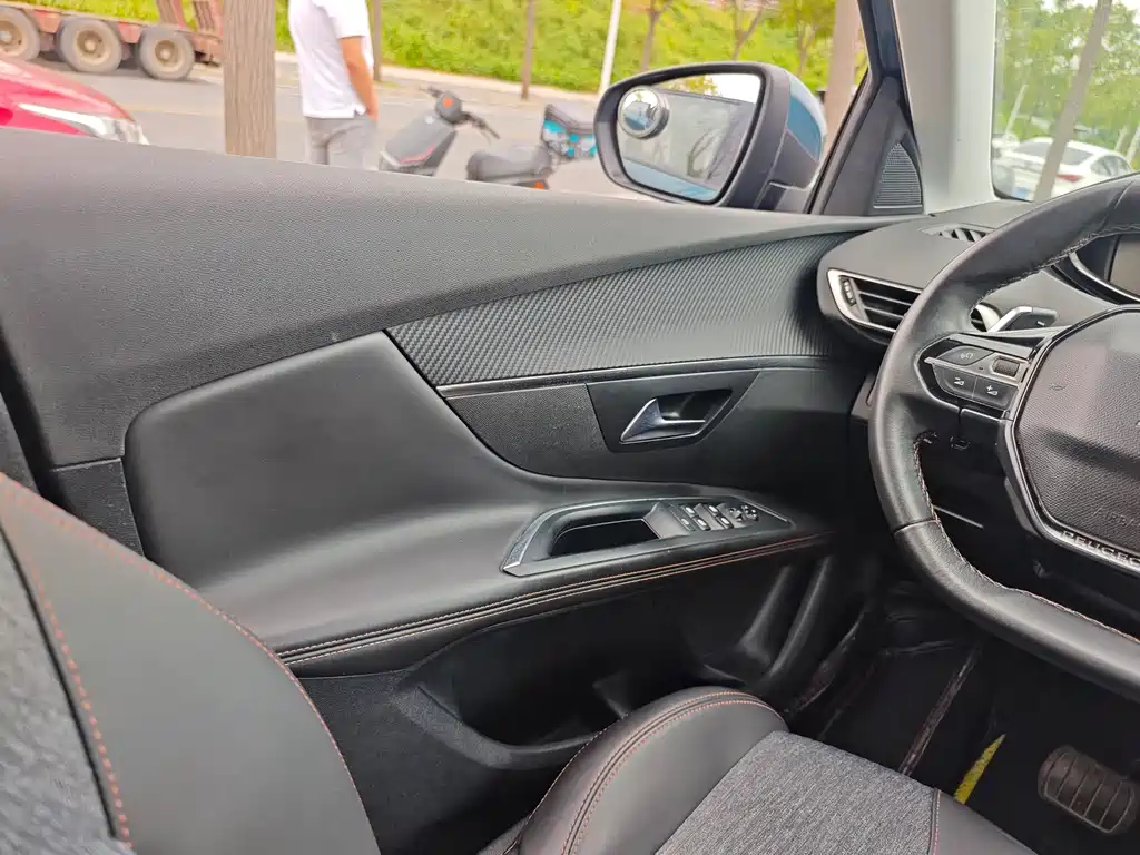 Peugeot 5008 — миниатюра 16