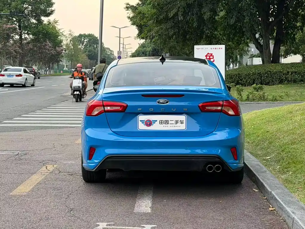 Ford Focus — миниатюра 5