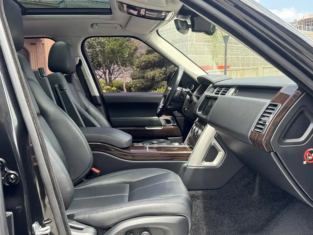Land Rover Range Rover — миниатюра 10