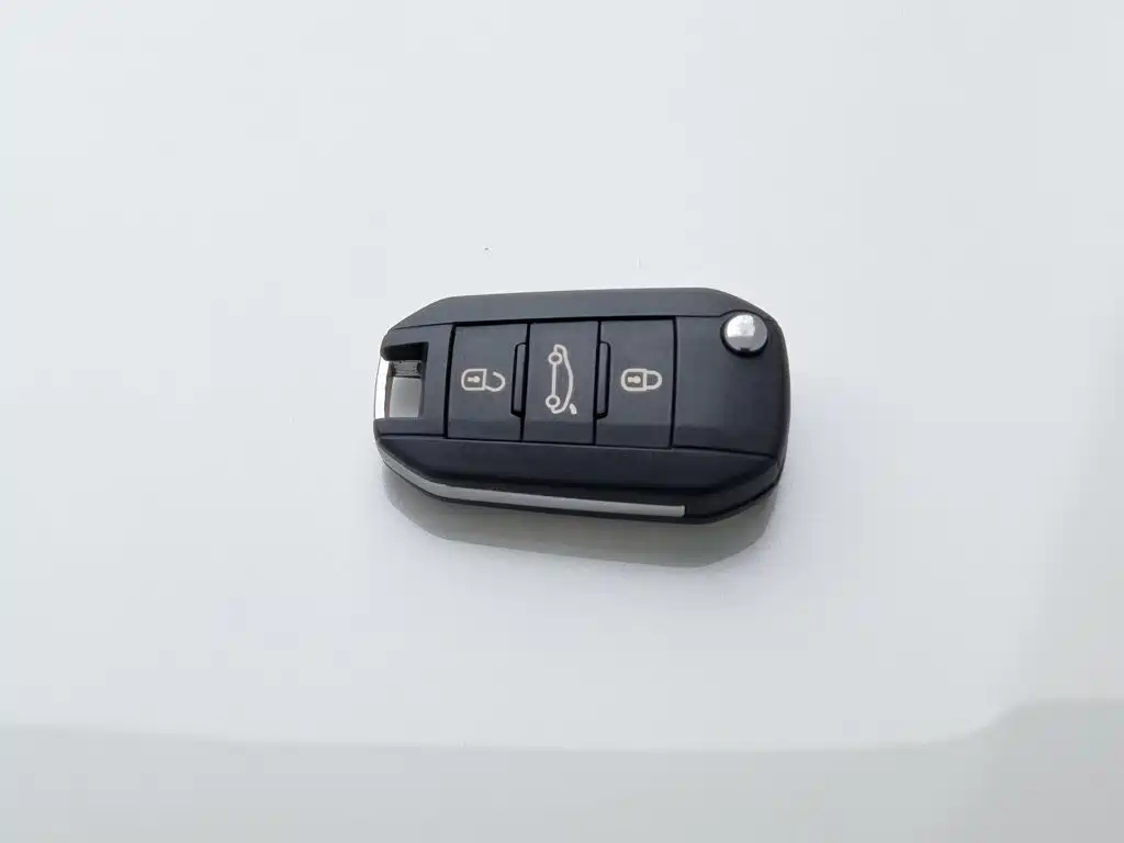 Peugeot 508 — миниатюра 19